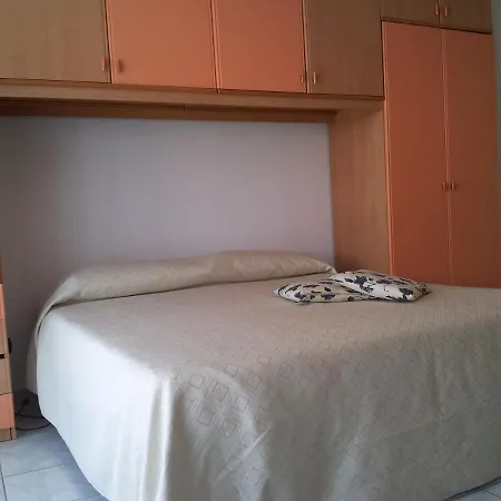 Monolocale Rosburgo 2 *